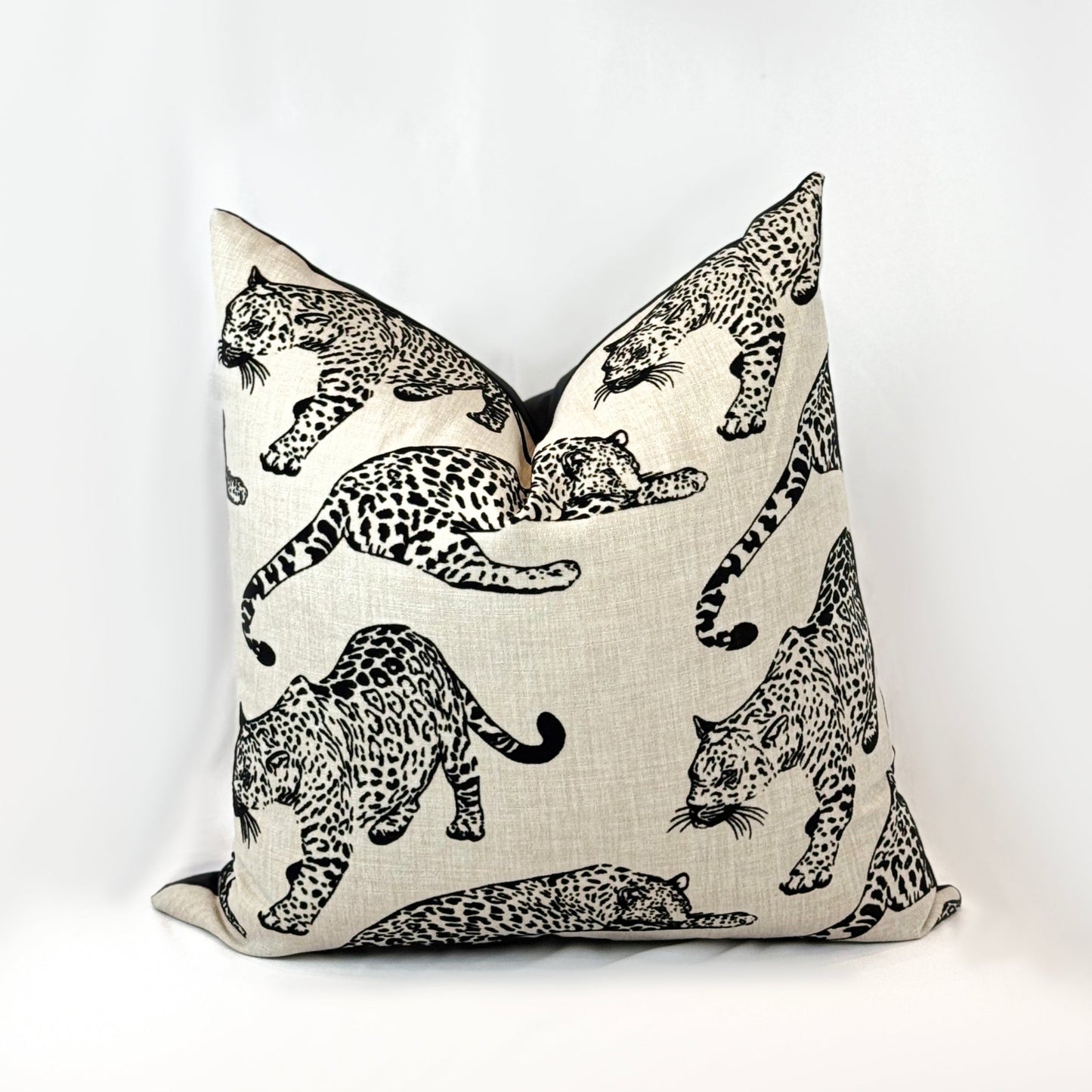 Cojin Leopardo - Black